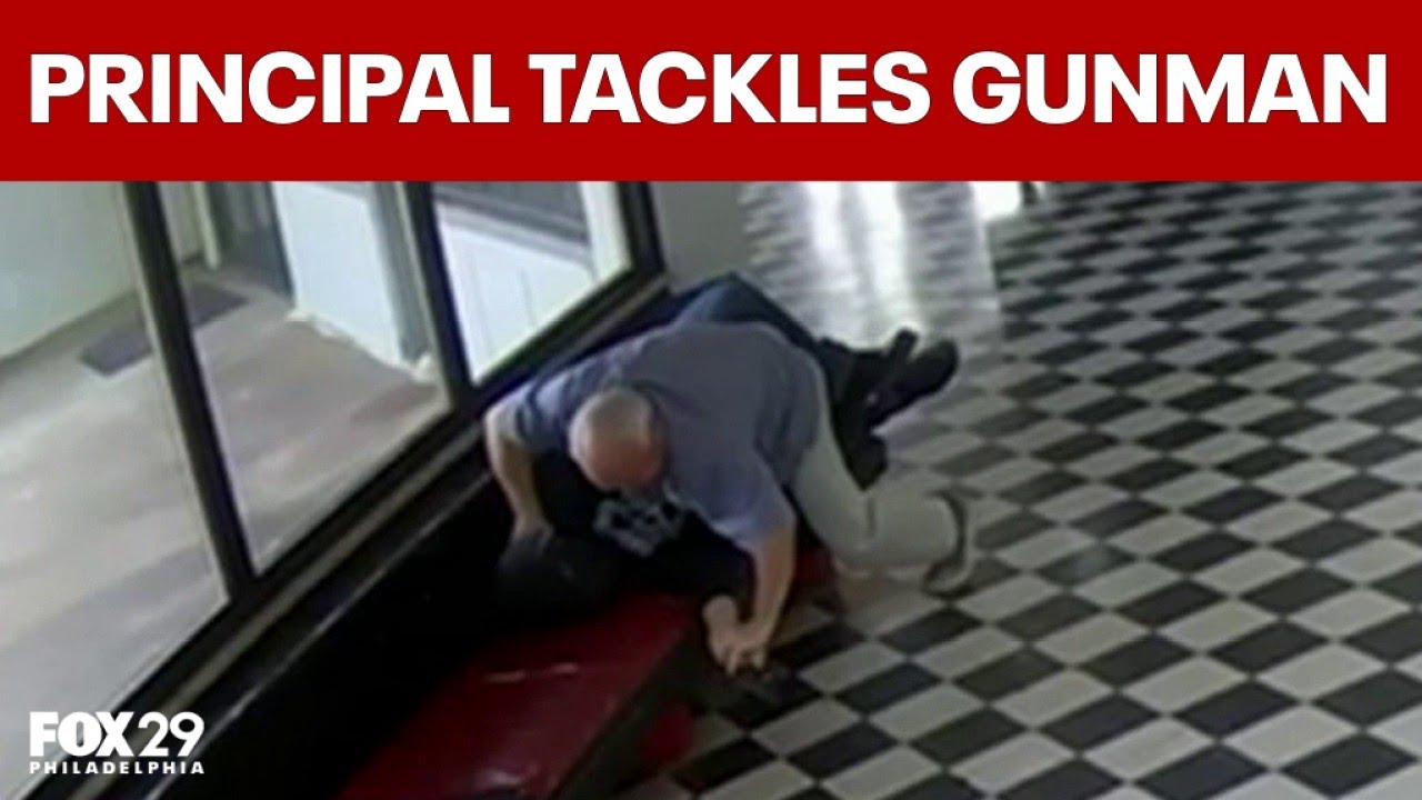 Watch: Principal stops gunman entering high school in Oklahoma - YouTube