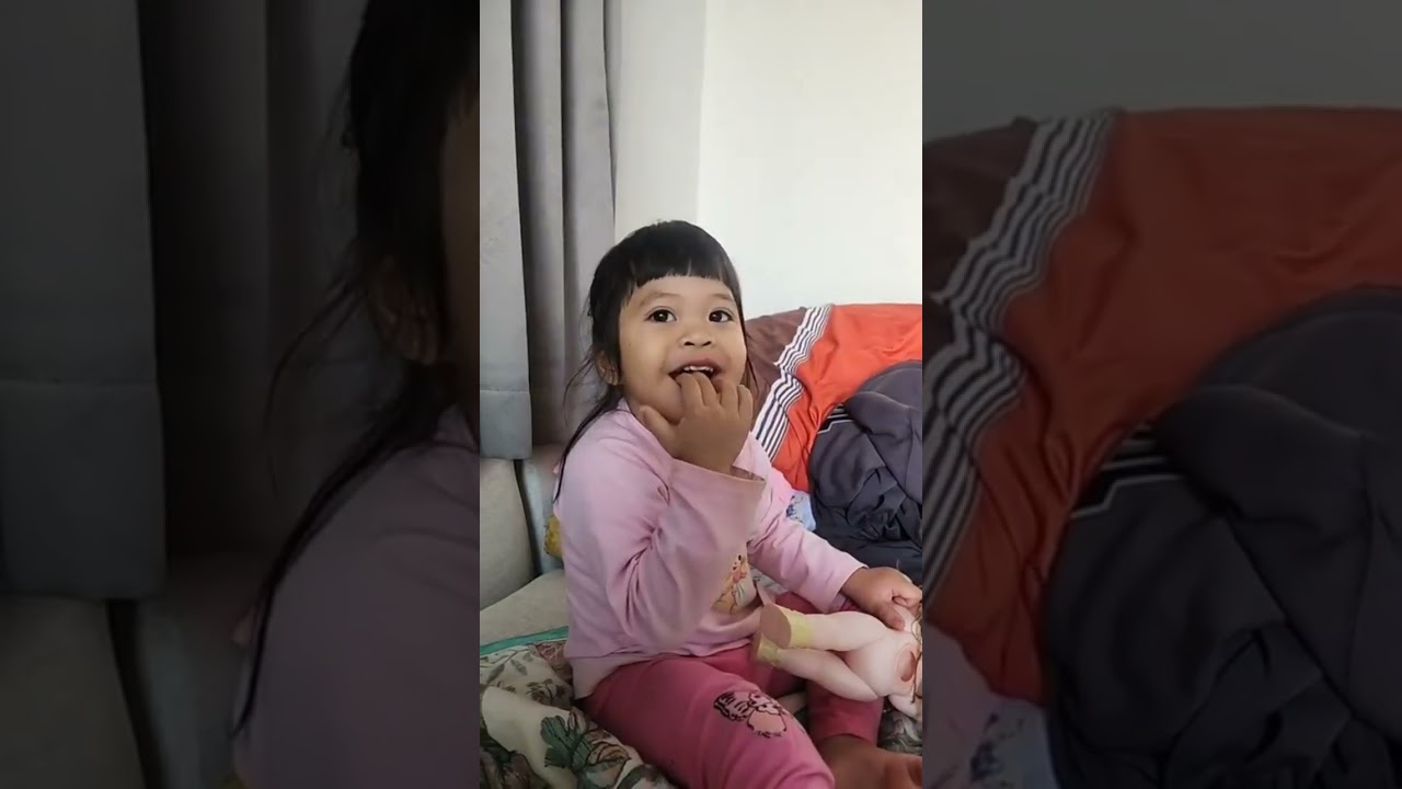 ความน่ารักของน้องเพชรน้องพลอย