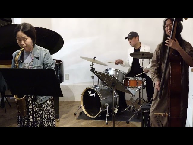 Crescent Studio