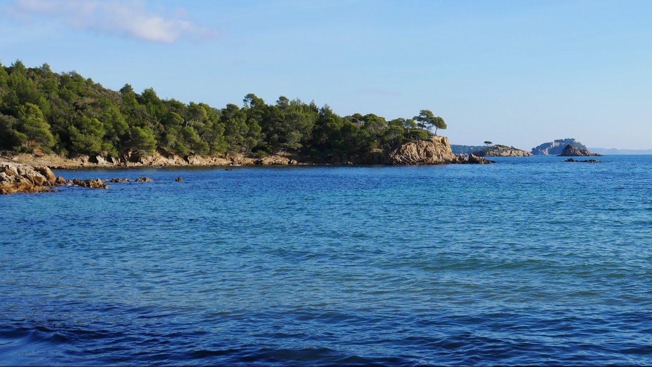 Des Salins Dhyères à La Plage De Cabasson