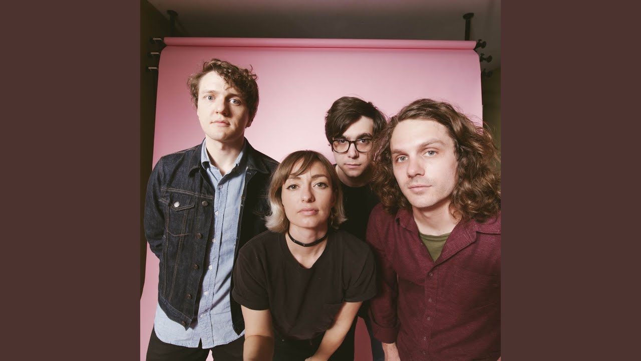 在 YouTube 上觀看「Cocoon」 在 YouTube 上觀看「Cocoon」