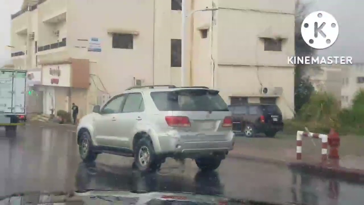 امطار وضباب على بعض اجزاء من محافظة بلجرشي