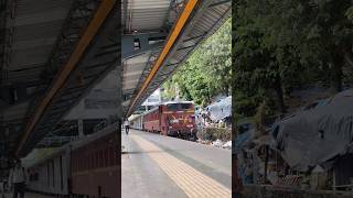 WAG5 Royal Crossing From Andheri Station mumbai 🚂🇮🇳📍 #Andheri #coachadnan #crashcourse #mumbai #fypシ