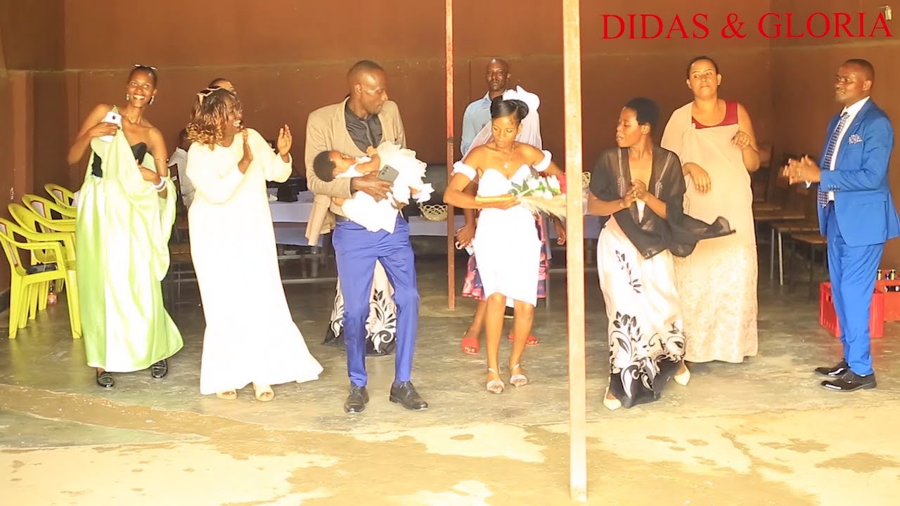 JENNI uzwi nka SARAH muri film intambara y'ubuzima , mu bukwe bwi nshuti ye. mbega igisirimba weee!