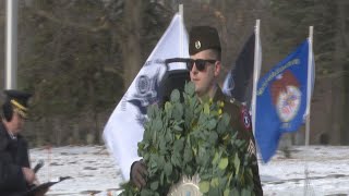 Wreaths laid for fallen veterans at Lansing cemetery