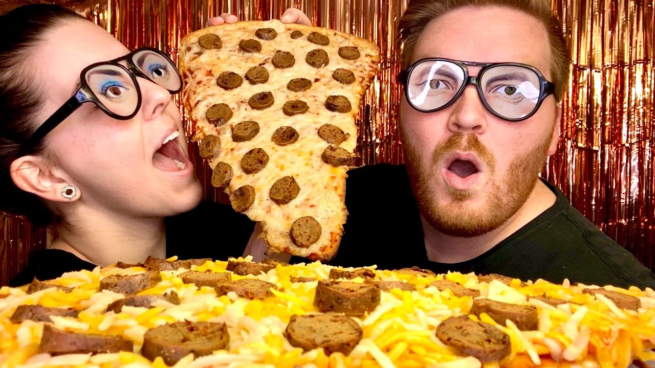 Mukbang Worlds Largest Slice Of Pizza Sausage And Cheese Pizza - YouTube