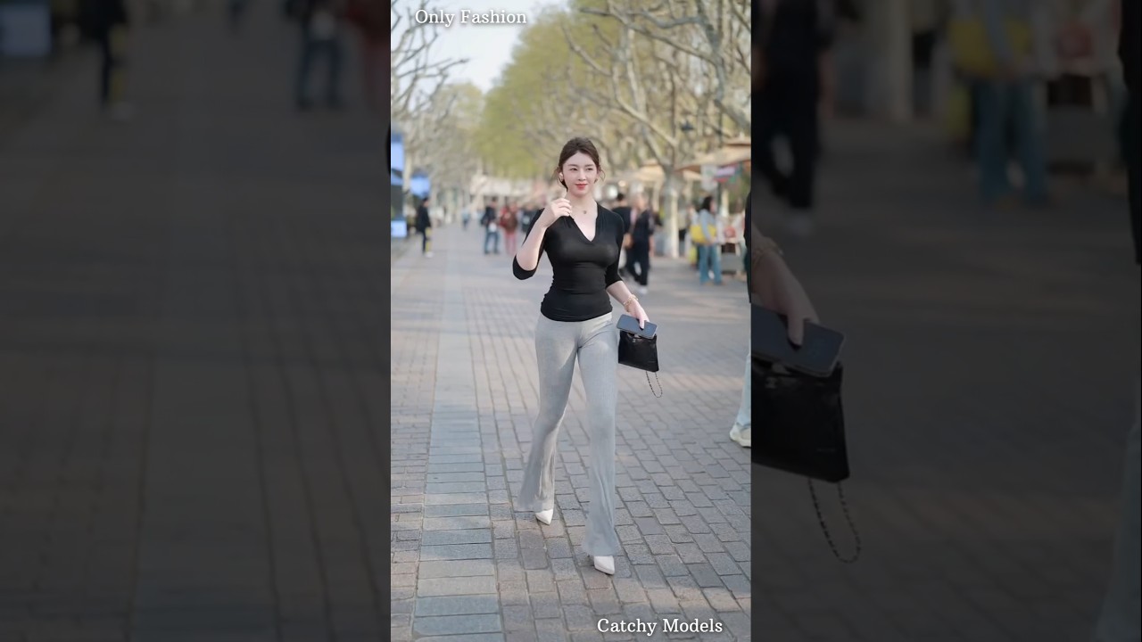 Elegant Street Fashion | Stunning Black & Grey Outfit Inspo ✨👗 