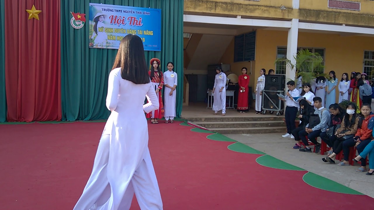 Mẫu áo dài trắng học sinh | Vòng loại hội thi nữ sinh duyên dáng tài năng năm học 2018-2019 (p1)