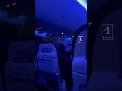 Plane windows blows out mid-flight
