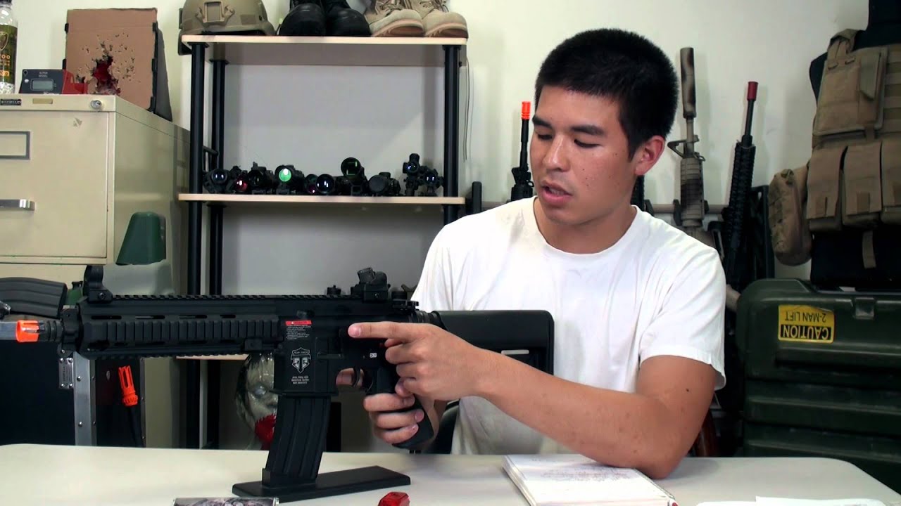 Airsoft GI -  G&G Top Tech Full Metal TR4-18 Light And Carbine Review