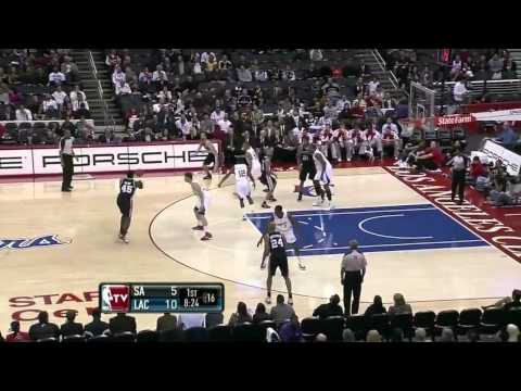 Blake Griffin big two-handed slam by Duncan (Dec.1...