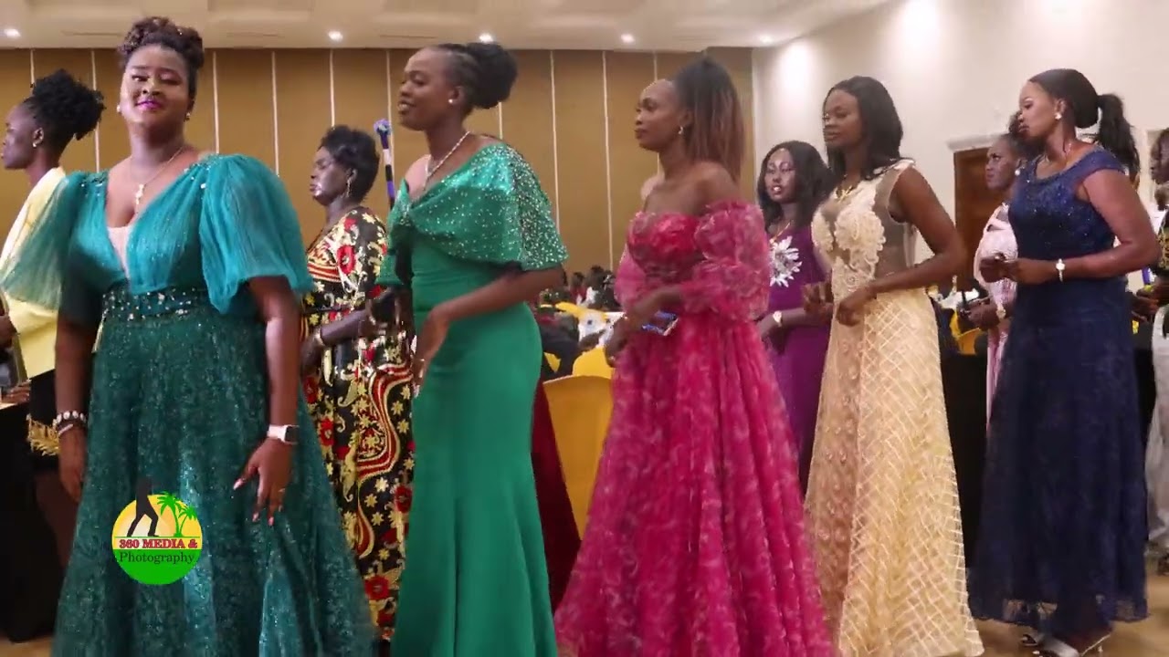 Gift Presentation by Pan e Molana LualJok Alaak to Duot Awerjok De Bulthieer in Nairobi,Kenya.