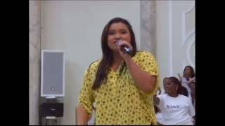 Viviane Bittencourt e Coral Sonavox- (Cover, Nádia Santolli - Louve ao Senhor )