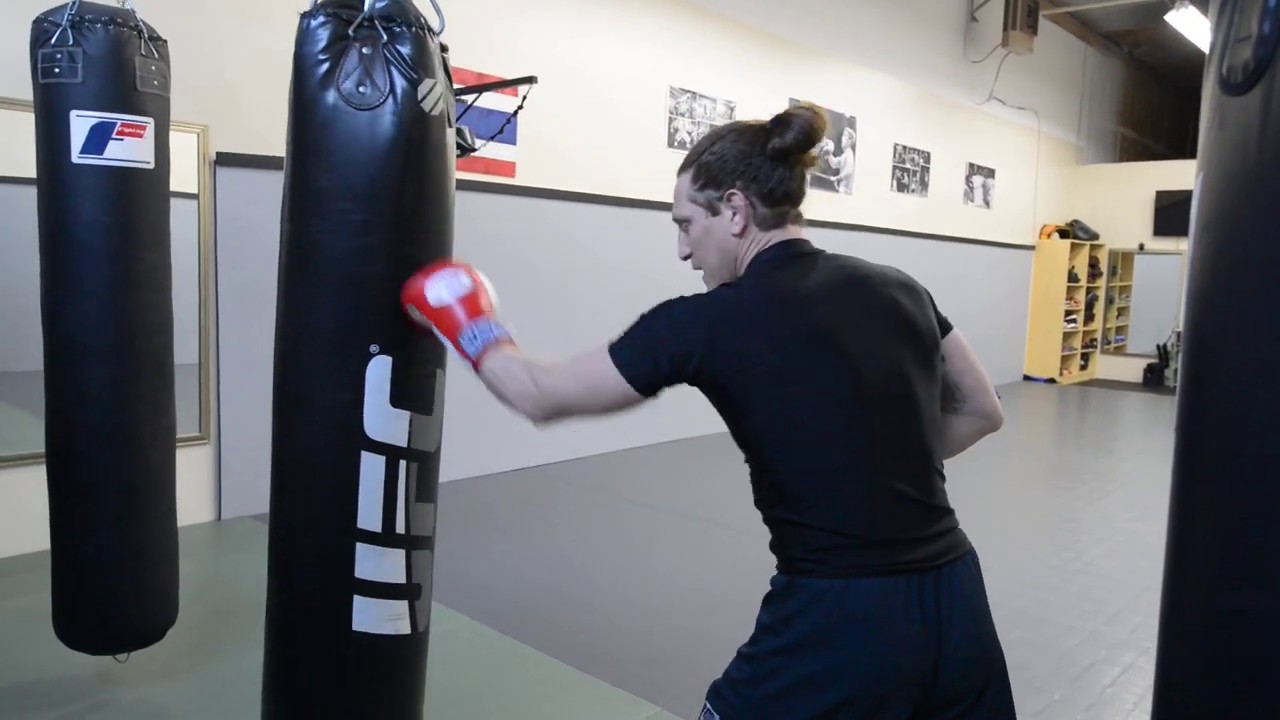 striking - inside pivot - Mac Danzig MMA