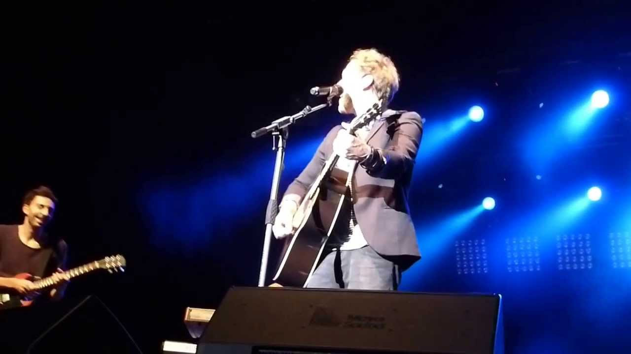Johannes Oerding singt das Rennsteig-Lied @ Kulturarena Jena 09.08.13