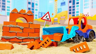 Весёлые игры - Машинки помощники строят дом! - Развивающие видео для детей про машинки игрушки