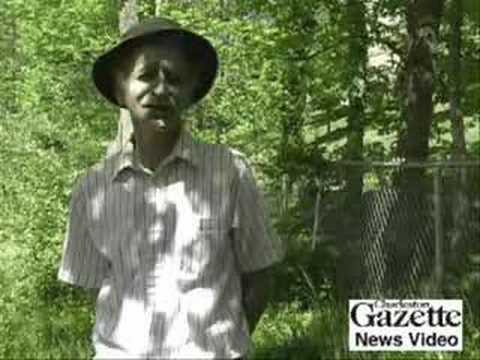 Bob Schwarz Eats Poison Ivy
