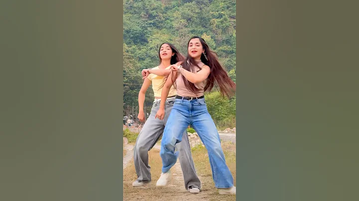Pan India💗🔥Duo Dance✨ #shorts #trendingshorts #dance #duet #viral #song #meghachaube thumbnail