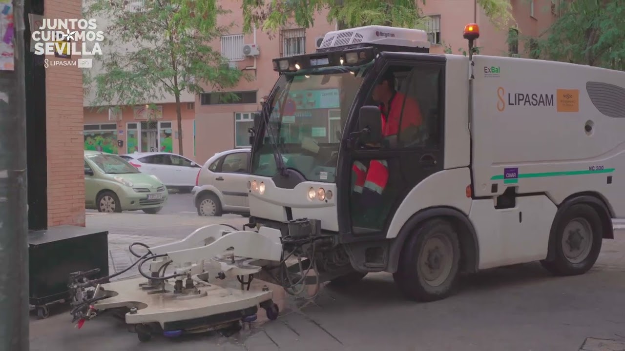 Limpieza de viales con máquina decapadora. 