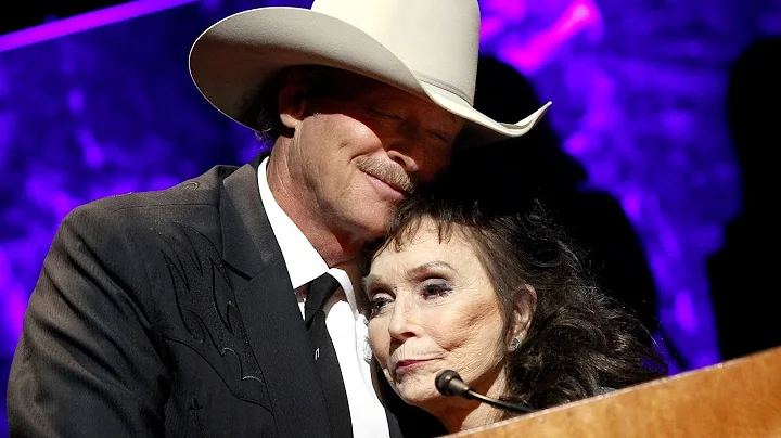 Loretta Lynn Shocks Alan Jackson During Surprise H...