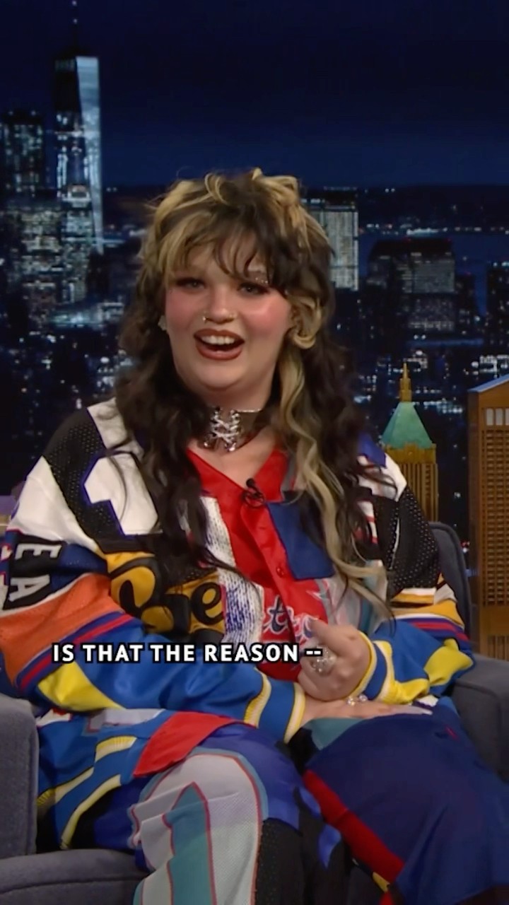 #LolaYoung wants to make music with #FrankOcean AFTER he drops his album ? #FallonTonight