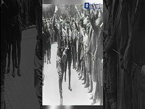 ليه السادات أصر أن الآسرى الاسر ائل ين يتسلموا وهما لابسين بيجامات كستور بالذات ليه مش جلاليب مثلا