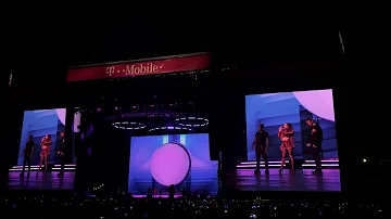 Ariana Grande w/ Social House - Boyfriend (Live) - Lollapalooza Chicago 2019