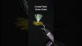Fly tying the Crystal Flash Green drake | Fly tying tutorial
