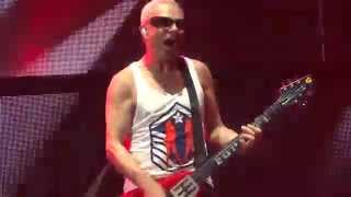 Scorpions live up front "Dynamite" Rosemont (Chicago) 9-26-2015