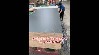 Melamine chipboard(PB) in production