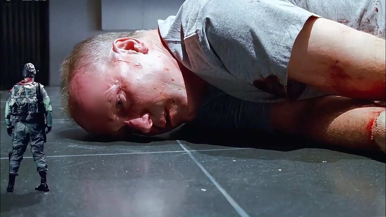 Toys ne kiya es aadmi par attek | movies stories explainaction in hindi 