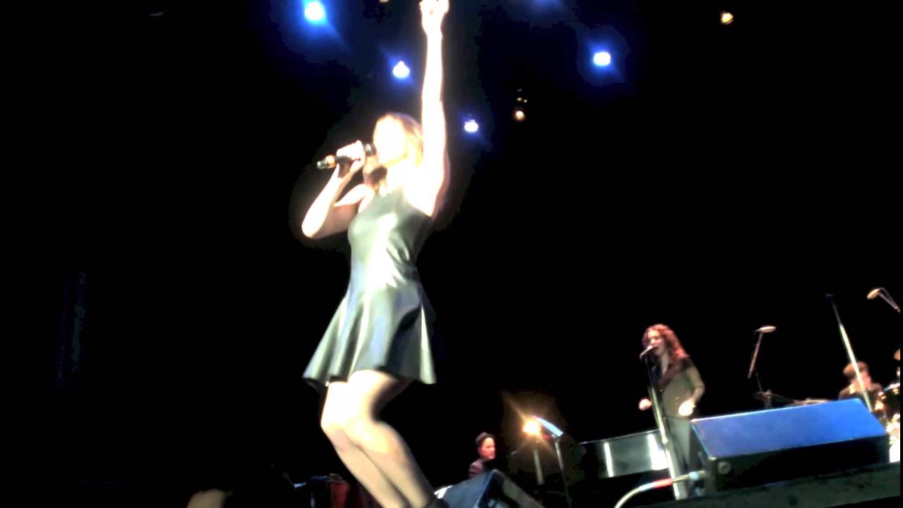 Katharine McPhee "That's Life!" (Live in New Bedford, MA) YouTube