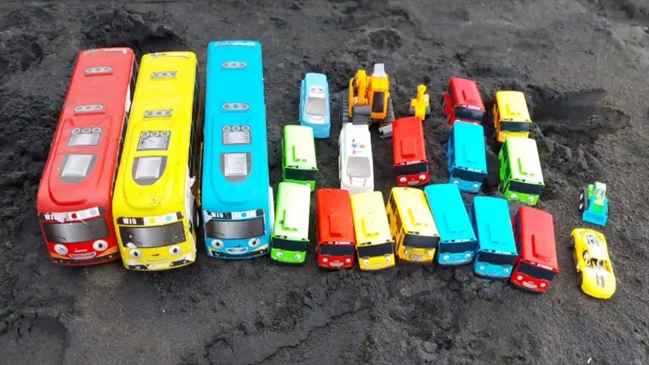 Mobil #DIECAST #Larics Hallo teman-teman.. Larics lagi suka mainan mobil-mobilan ne.. Karna mudah di. 
