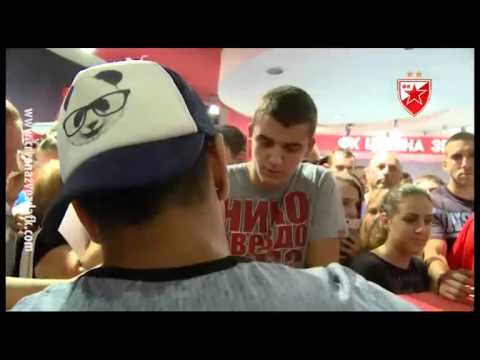 Hugo Vieira i Luis Ibanjez u Red Star šopu marakkanam pincode