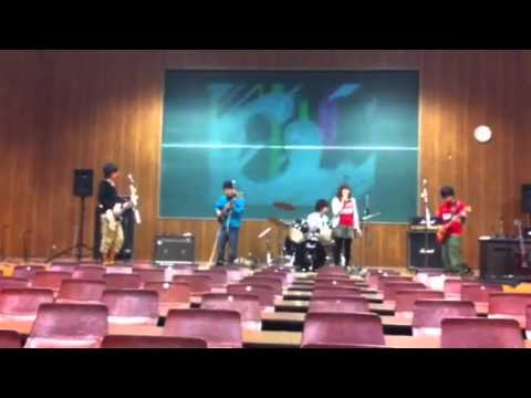 YUKI　鳴いてる怪獣　コピー　三扇祭