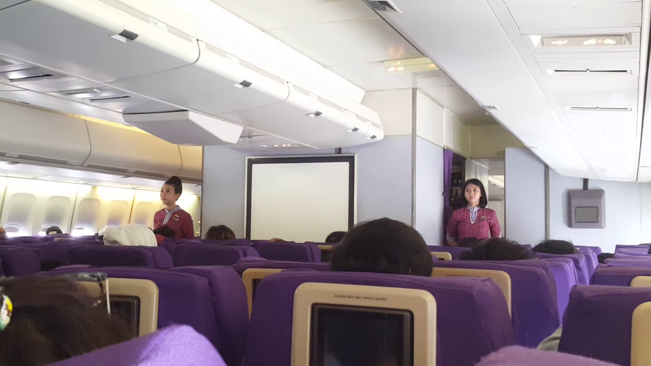 Safety Demonstration On Lion Air 747 400 Youtube