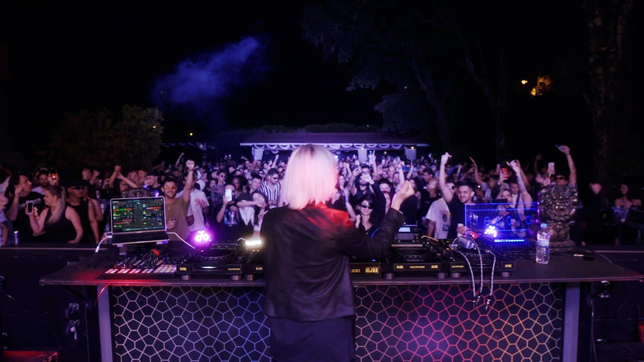 Watch 4K Official Aftermovie CLOSER by ELI IWASA AIR Maringá-Pr on YouTube Watch 4K Official Aftermovie CLOSER by ELI IWASA AIR Maringá-Pr on YouTube