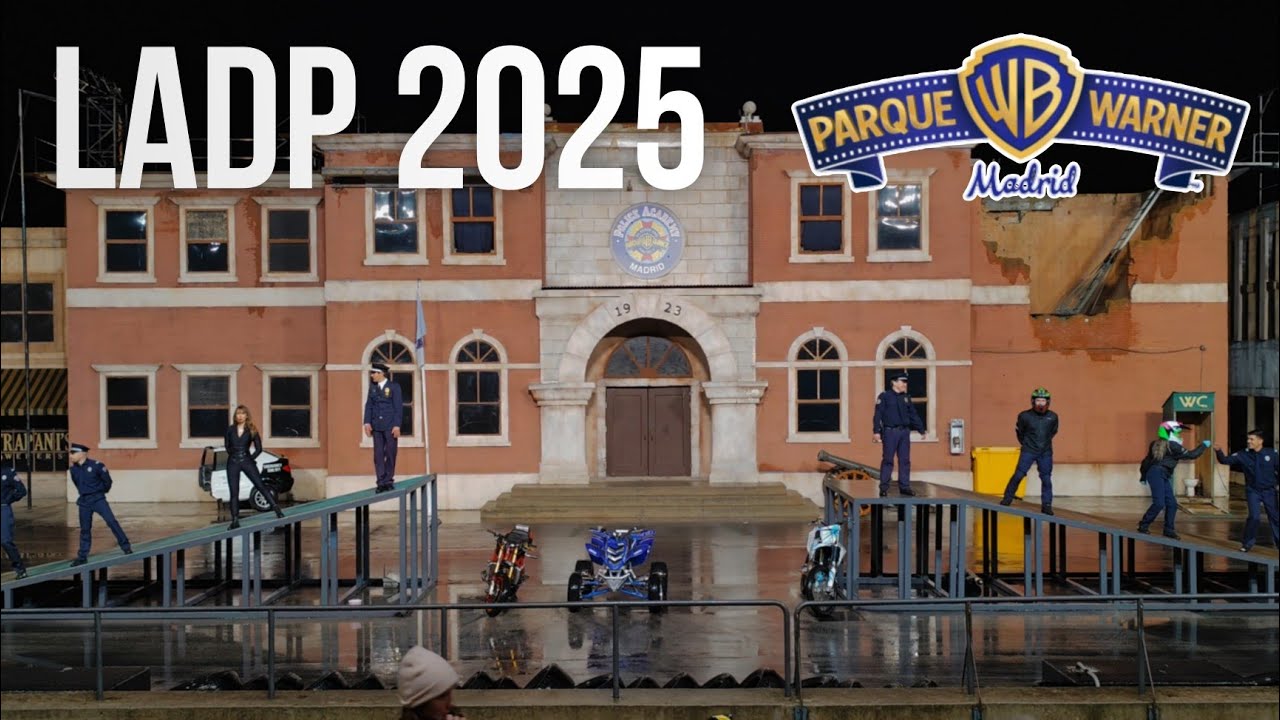 LOCA ACADEMIA DE POLICÍA 2025 LLOVIENDO DE NOCHE 🚓 PARQUE WARNER MADRID