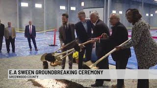 Company to create 300 jobs in Greenwood Co.