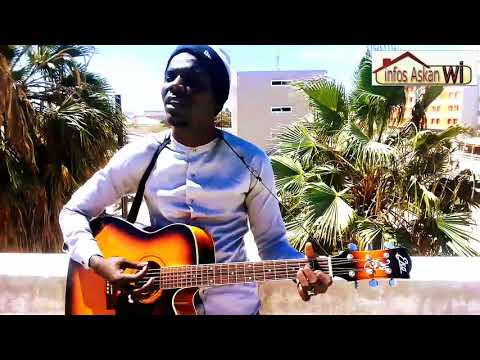 ALUNE GUITARISTE BASÉ A DAKAR 