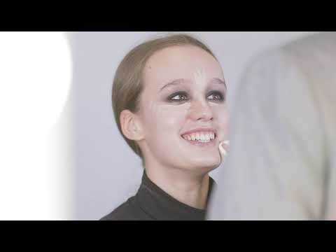 Video: Mercedes-Benz-modeweek Rusland: Herfstendense Op Ons Manier