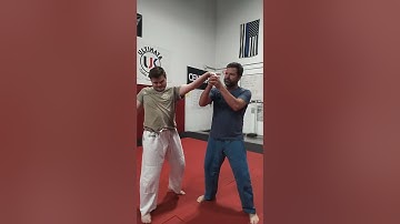 Escape from front headlock using a finger-lock (JC)