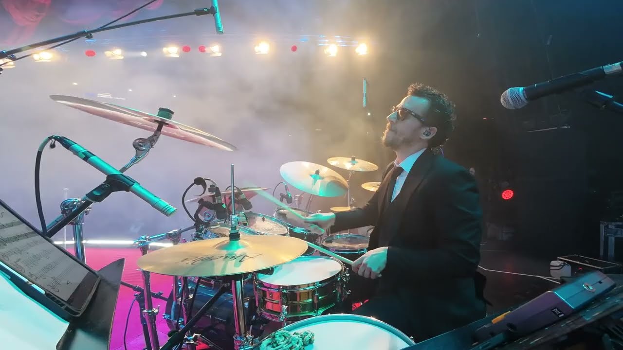 Celal Avcı - Birkaç Beden Önce - Zeynep Bastık (Harbiye)