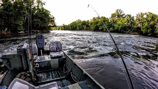 EPIC JOHN BOAT FLOAT down the HOLSTON RIVER  || FISHING FOR SMALL MOUTH BASS ||