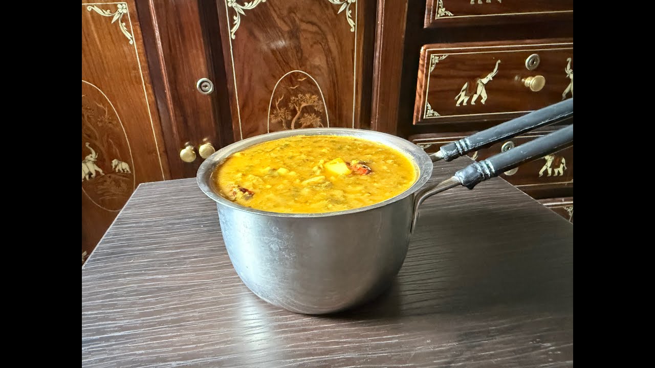 ರುಚಿಯಾದ ಒಂದು ಹುಳಿ | ಹೆಸರುಕಾಳು ಸೊಪ್ಪು ತರಕಾರಿಗಳ ಸಾಂಬಾರ್ | tasty sambar recipe with freshly made masala