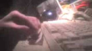 How to roll a joint