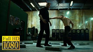 Jason Statham vs Big Man in the movie The Transporter 3 (2008) Resimi