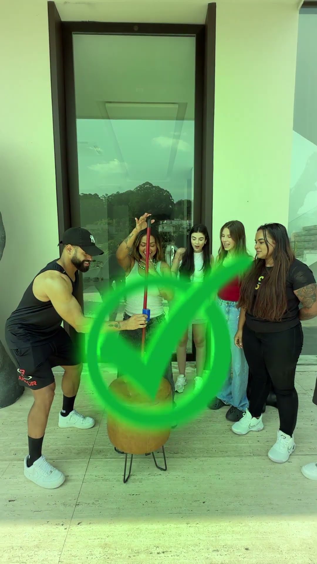 QUEM TEM O MELHOR REFLEXO?