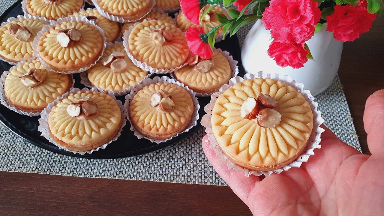 Sablés/Noisettes🥰🇩🇿😋حلوة الصابلي بهذا المول الجديد، يجي شباب و خفيف،روعة.🥰🇩🇿😋🇩🇿🥰🌹