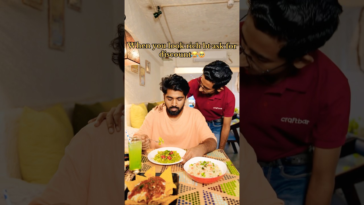 ⁣Discount 😂 #viral #funny #comedyshorts #comedy #memes #restaurant #shorts #feedshorts #foodie #vlog